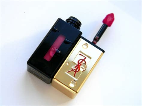 С ним ничего не страшно YSL Rouge Pur Couture Vernis a 